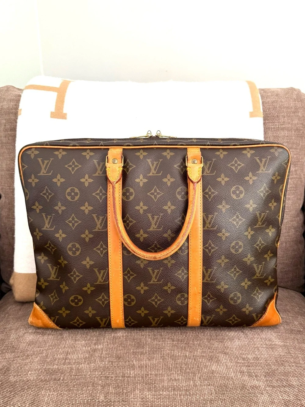 Authentic Louis Vuitton Porte Documents Voyage unisex bag M53361 brown LV